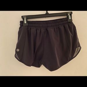 Lulu Lemon shorts 2.5”